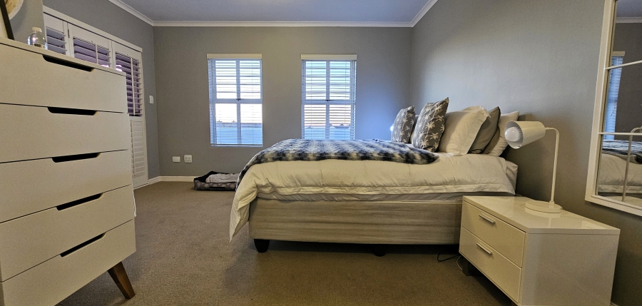 4 Bedroom Property for Sale in Myburgh Park Western Cape